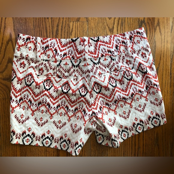 ANN TAYLOR Modern Southwest Short Shorts Size 6 - Picture 2 of 2